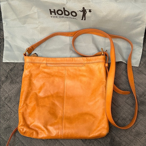HOBO Warm Tan Leather Crossbody Bag - Picture 6 of 7